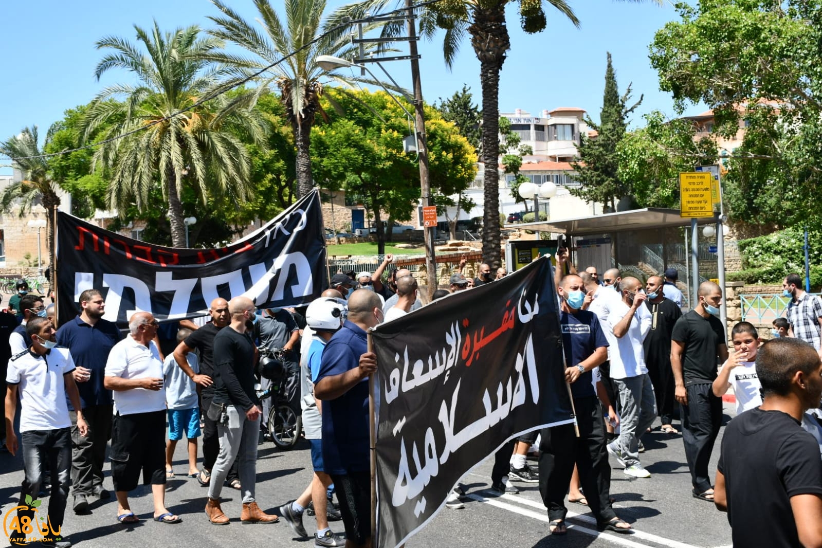 فيديو: مسيرات غاضبة بيافا احتجاجاً على نبش مقبرة الاسعاف 